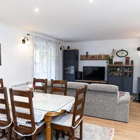 Ilaria Apartment *